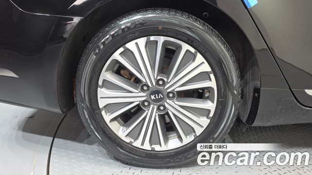 Kia K7 2018 — photo 5