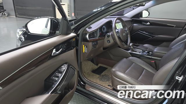 Kia K7 2018 — photo 10