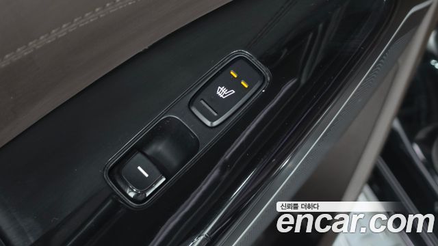 Kia K7 2018 — photo 19