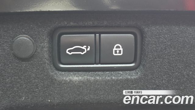 Kia K7 2018 — photo 20