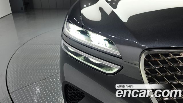 Genesis GV70 2023 — photo 8