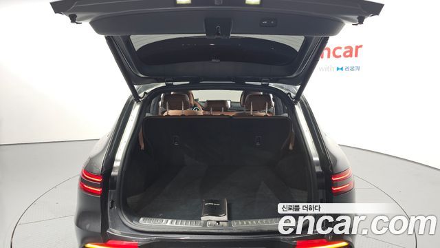 Genesis GV70 2023 — photo 30