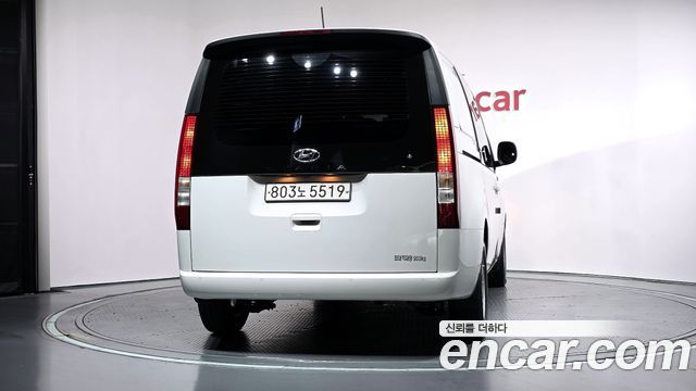 Hyundai Staria 2023 — photo 4