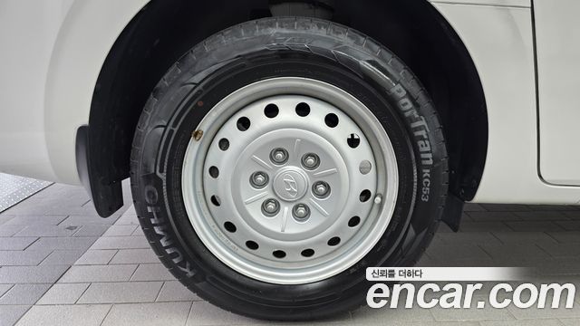 Hyundai Staria 2023 — photo 5