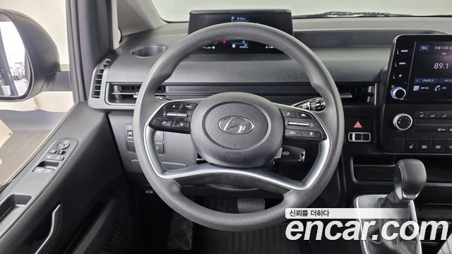 Hyundai Staria 2023 — photo 13