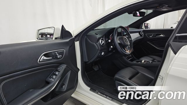 Mercedes-Benz CLA-Class 2017 — photo 10
