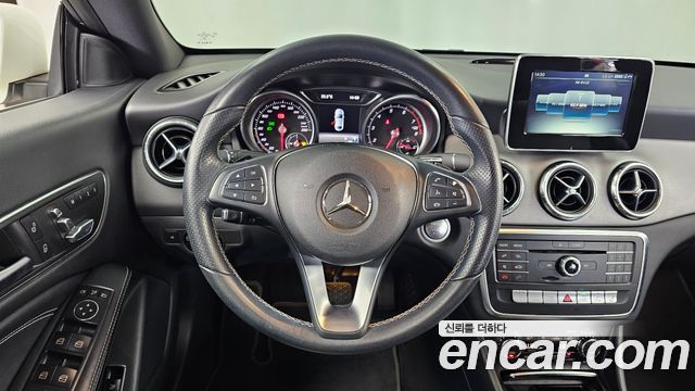 Mercedes-Benz CLA-Class 2017 — photo 13