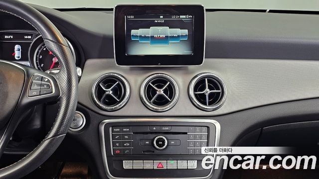 Mercedes-Benz CLA-Class 2017 — photo 14