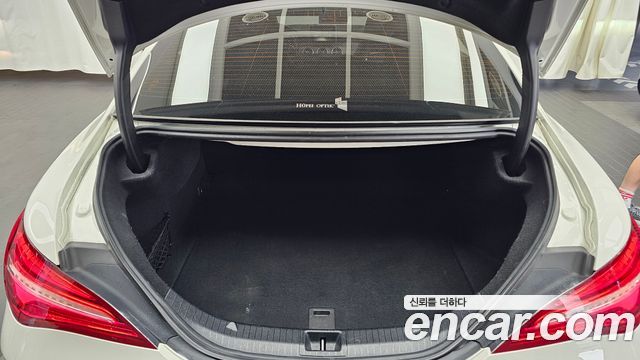 Mercedes-Benz CLA-Class 2017 — photo 20