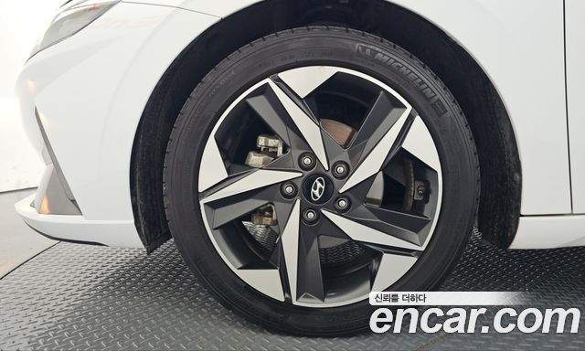 Hyundai AVANTE 2021 — photo 5