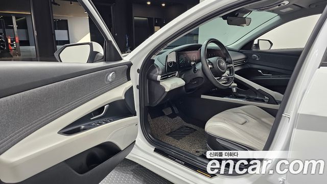 Hyundai AVANTE 2021 — photo 13
