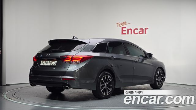 Hyundai i40 2016 — photo 2