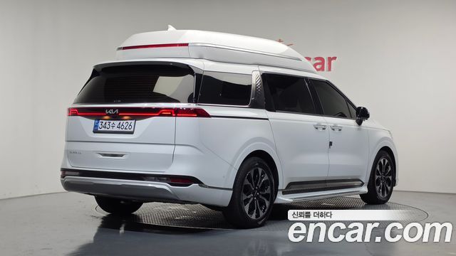 Kia Canival 2023 — photo 2