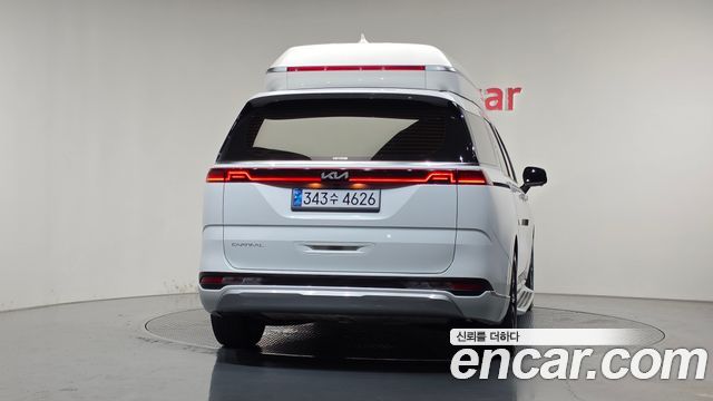 Kia Canival 2023 — photo 4