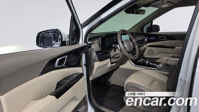 Kia Canival 2023 — photo 10