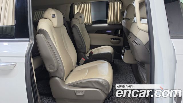 Kia Canival 2023 — photo 12