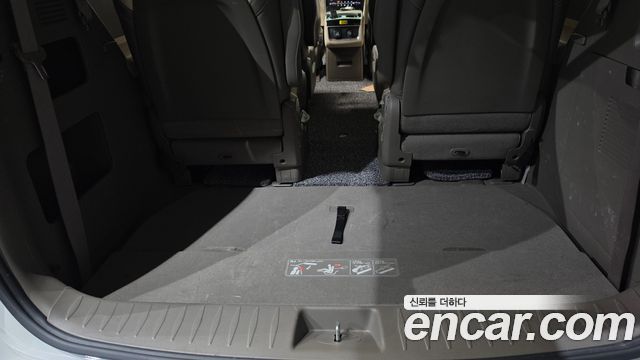 Kia Canival 2023 — photo 19