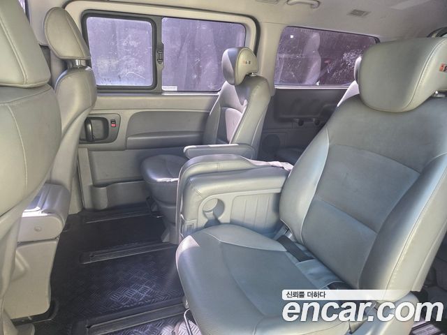 Hyundai Starex 2015 — photo 12