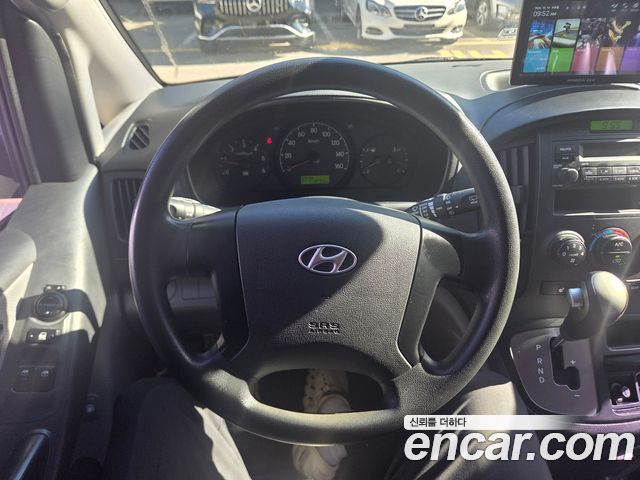 Hyundai Starex 2015 — photo 16