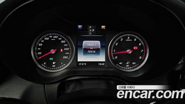 Mercedes-Benz C-Class 2018 — photo 11