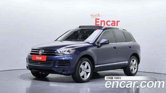 Volkswagen Touareg 2012 — photo 1