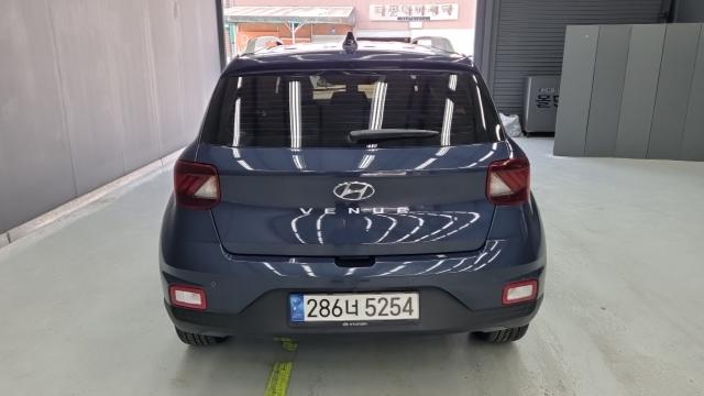 Hyundai Venue 2023 — photo 4