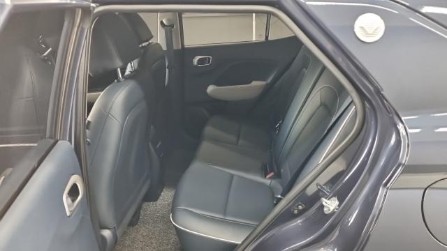 Hyundai Venue 2023 — photo 11