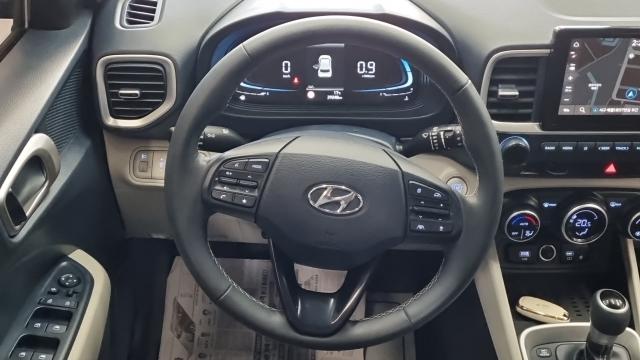 Hyundai Venue 2023 — photo 12