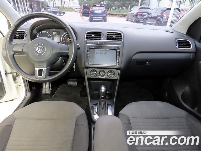 Volkswagen Polo 2014 — photo 7