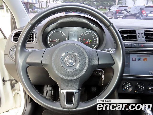 Volkswagen Polo 2014 — photo 8