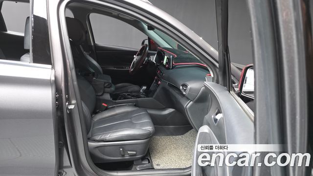 Hyundai Santafe 2019 — photo 17