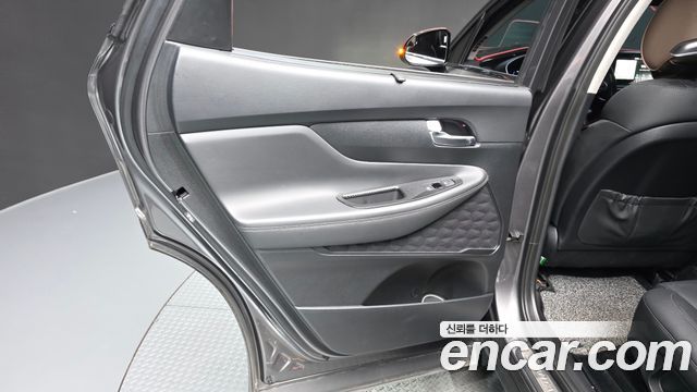Hyundai Santafe 2019 — photo 15