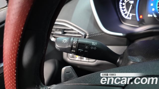 Hyundai Santafe 2019 — photo 31