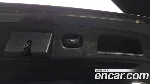 Hyundai Santafe 2019 — photo 35