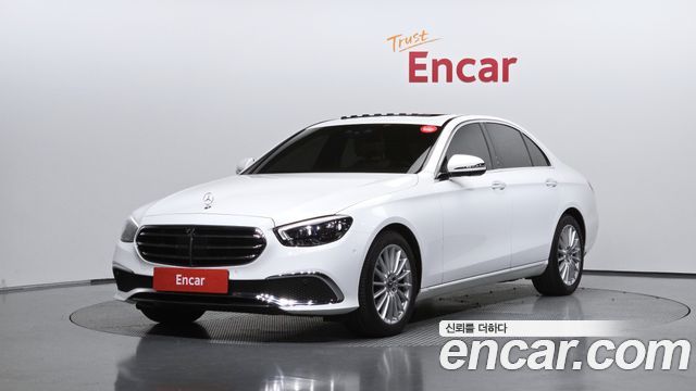Mercedes-Benz E-Class 2022 — photo 1
