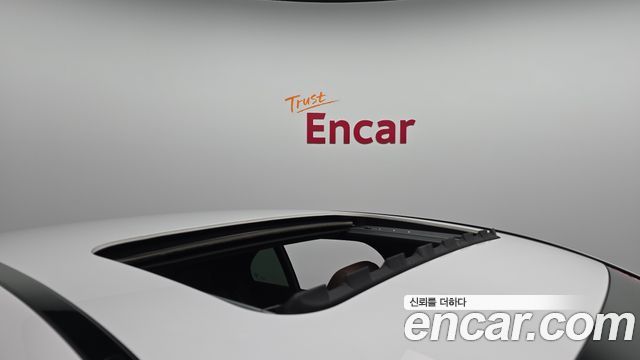 Mercedes-Benz E-Class 2022 — photo 25