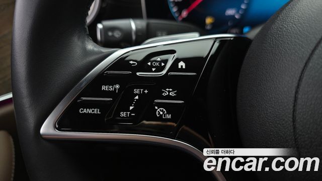Mercedes-Benz E-Class 2022 — photo 30