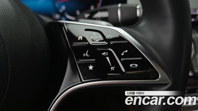 Mercedes-Benz E-Class 2022 — photo 31