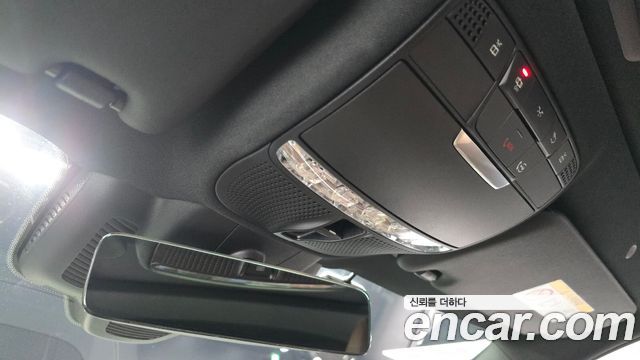Mercedes-Benz E-Class 2022 — photo 32
