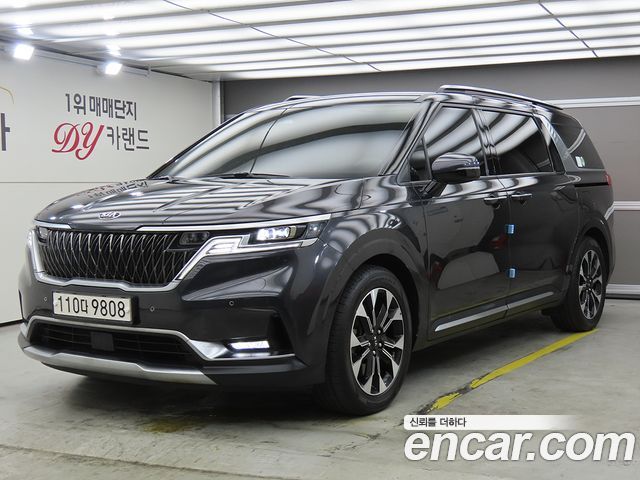 Kia Canival 2021 — photo 1