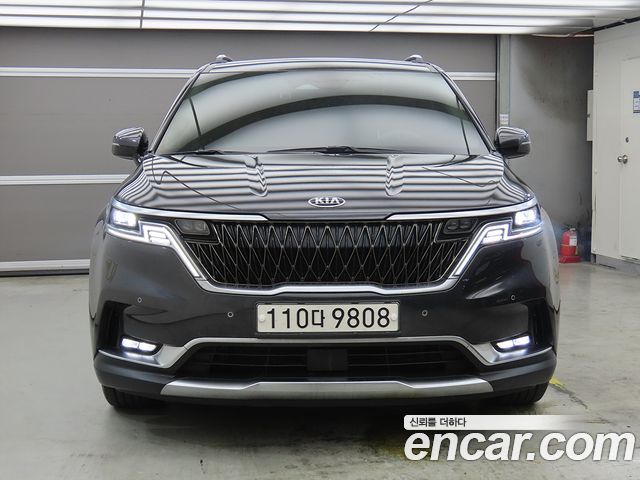 Kia Canival 2021 — photo 2