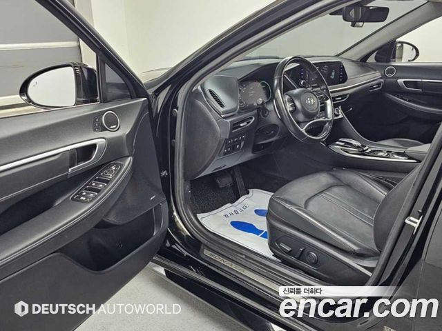 Hyundai Sonata 2022 — photo 11