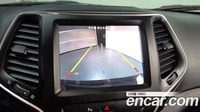 Jeep Cherokee 2019 — photo 21