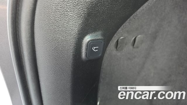 Jeep Cherokee 2019 — photo 24