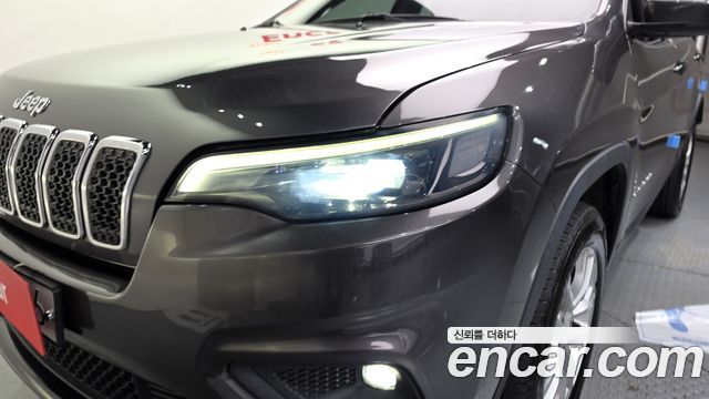 Jeep Cherokee 2019 — photo 8