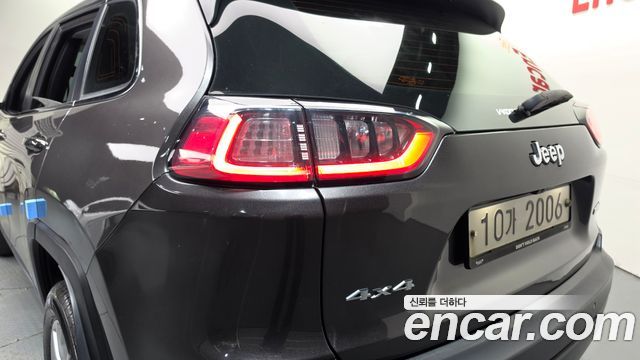 Jeep Cherokee 2019 — photo 9
