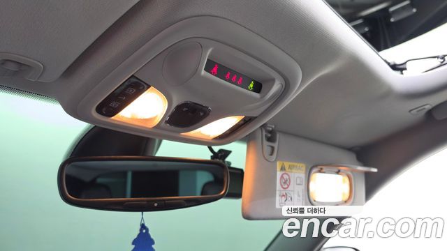 Jeep Cherokee 2019 — photo 28