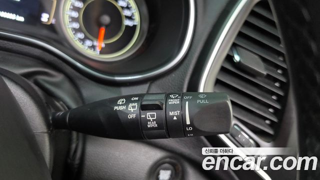 Jeep Cherokee 2019 — photo 29