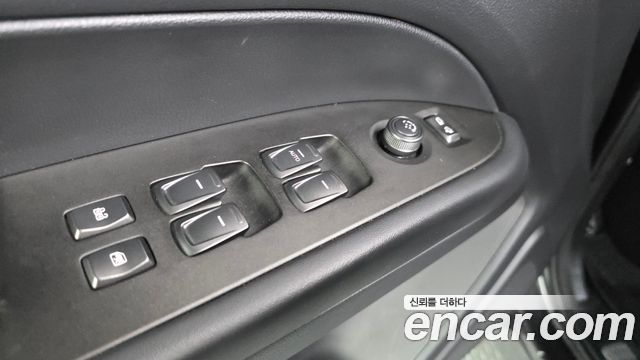 KG Mobility Rexton 2019 — photo 29