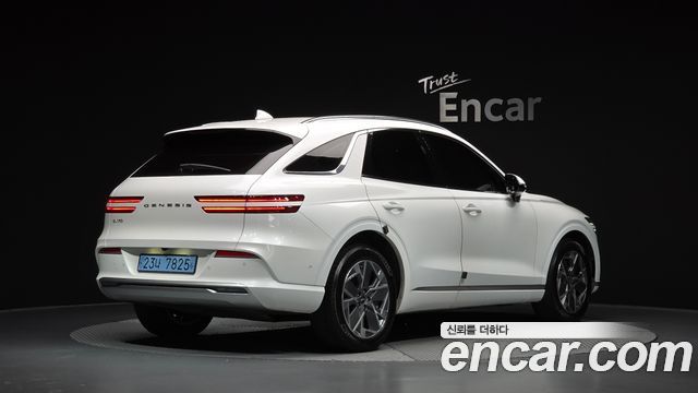 Genesis GV70 2022 — photo 2